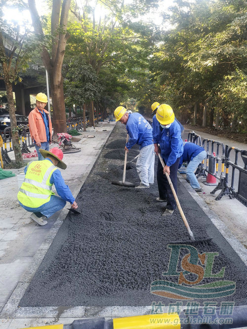 深圳中山園路透水混凝土項(xiàng)目施工~