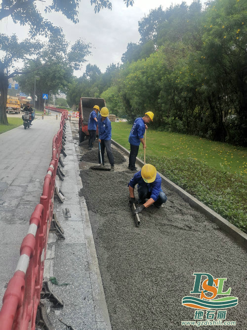 深圳月亮灣路段-透水地坪升級改造中