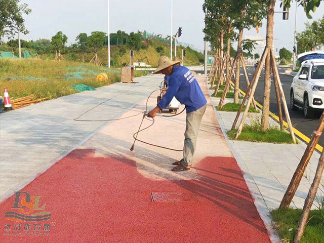 透水混凝土油漆翻新